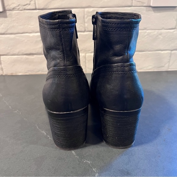 Arturo Chiang sz 8.5 black leather western style heeled ankle booties - Picture 11 of 16